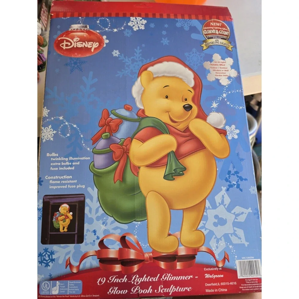 Disney Christmas Lighted Glimmer Glow Sculpture Winnie the Pooh 19